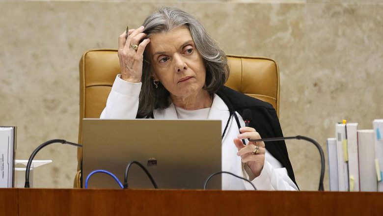 Cármen Lúcia suspende decreto de indulto de Natal de Temer.
