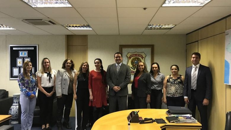 PREVIDÊNCIA É PAUTA DE REUNIÃO ENTRE MULHERES POLICIAIS E DIREÇÃO-GERAL