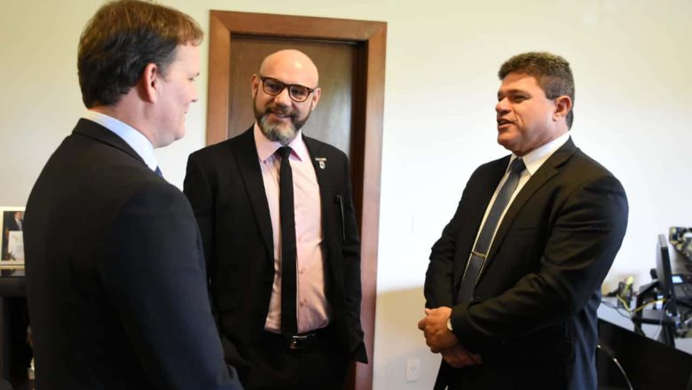 ENTIDADES DE CARREIRAS TÍPICAS DE ESTADO SE REÚNEM PARA DISCUTIR IMPACTO DA REFORMA DA PREVIDÊNCIA