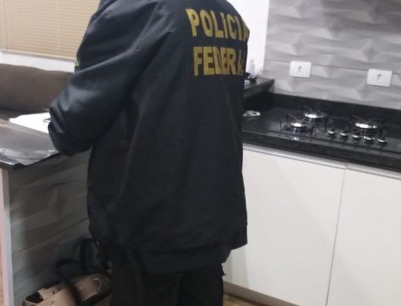 Polícia Federal deflagra Operação Money Leak para apurar crimes de fraude contra o Auxílio Emergencial