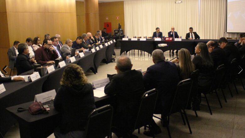 AGE é aberta com apresentação da nova estrutura jurídica da Fenapef